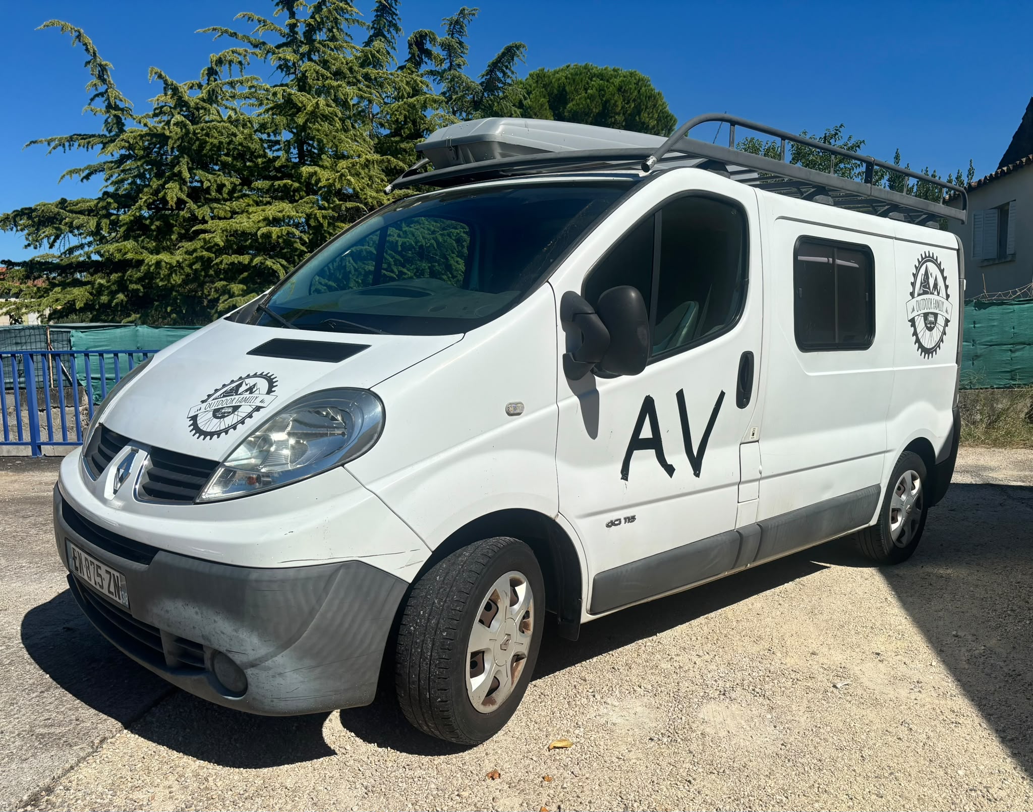Trafic II L1H1 2.0 dCi 115 – 2011 – Van aménagé